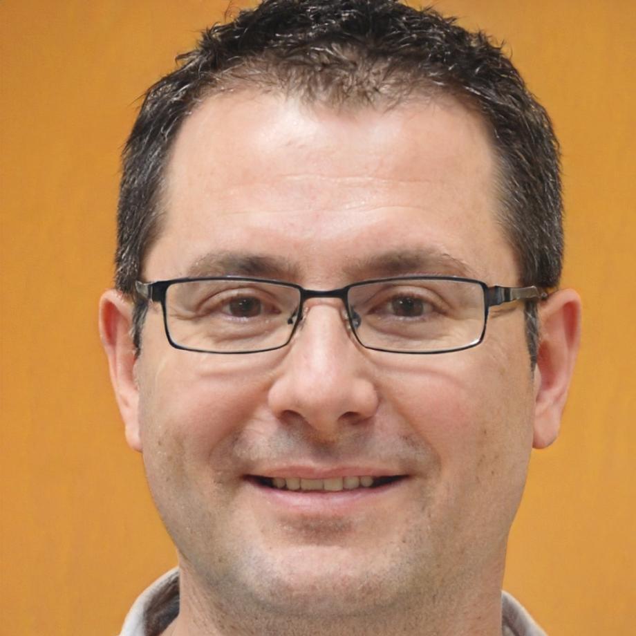Dr. Miguel Santos